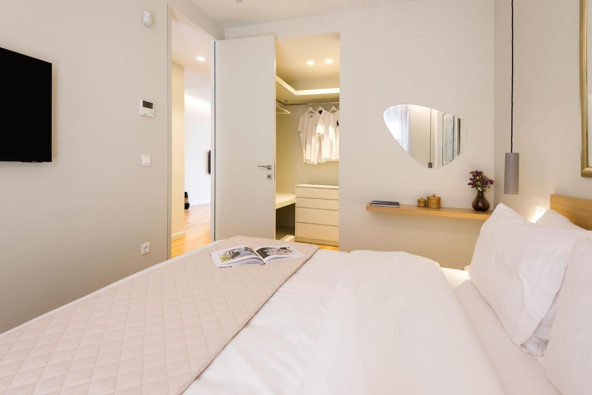 Urban Apt With Stunning Acropolis View & Roofdeck Athen Eksteriør bilde