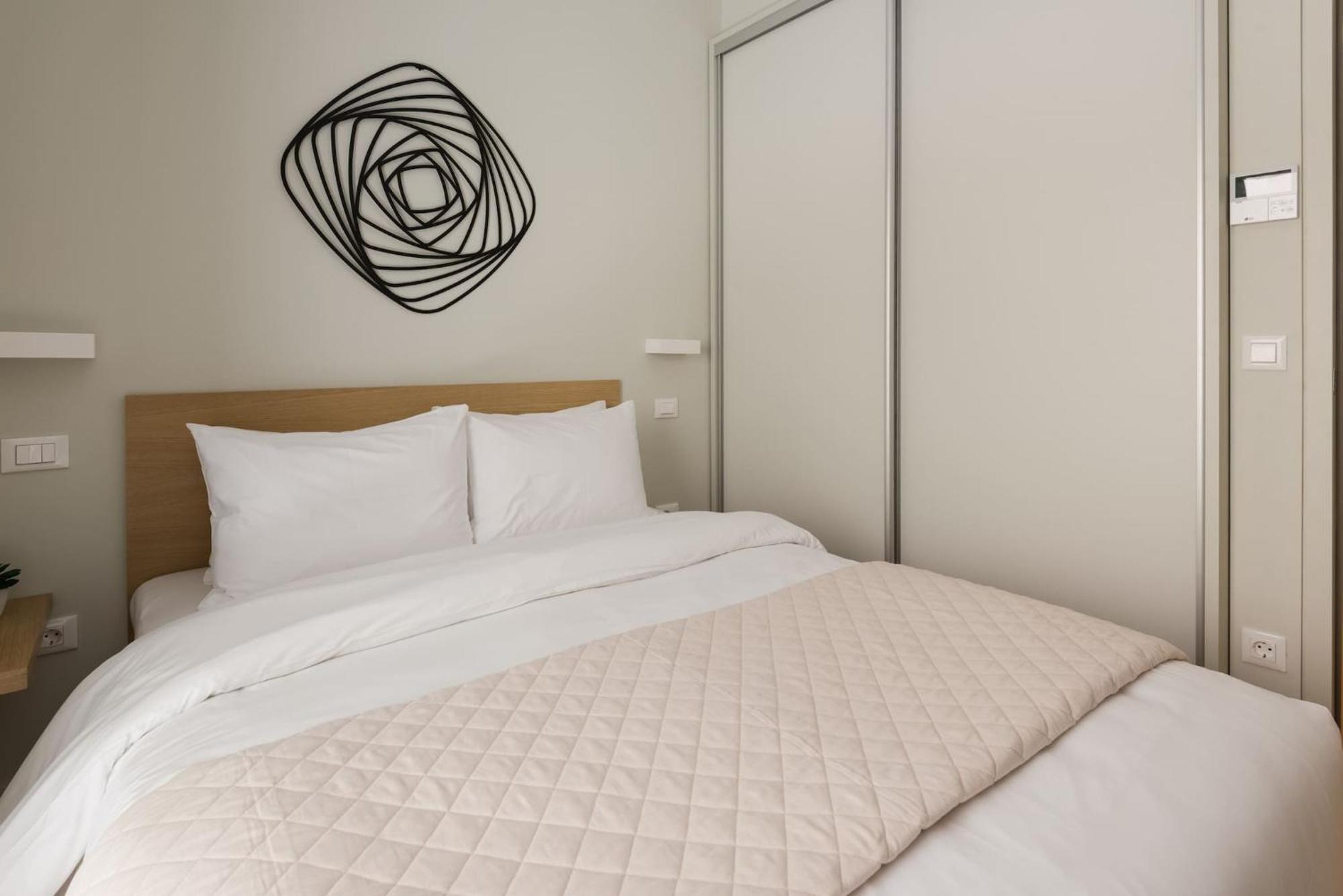 Urban Apt With Stunning Acropolis View & Roofdeck Athen Eksteriør bilde